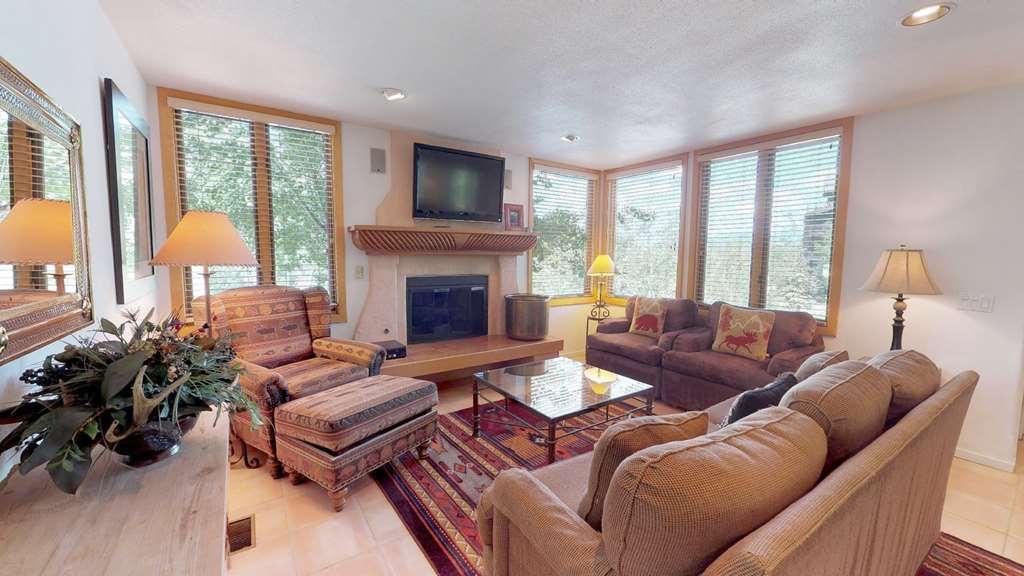 סנואומאס ווילג' Tamarack Townhouses, Destination Residence חדר תמונה