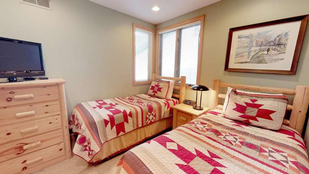 סנואומאס ווילג' Tamarack Townhouses, Destination Residence חדר תמונה